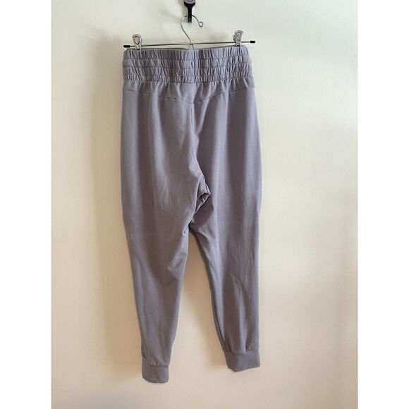 Gymshark Movement Mesh Joggers in "Lilac" Size SMALL - Picture 3 of 5